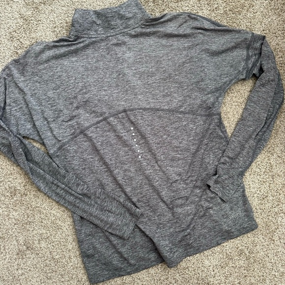 Like New Nike Dri-Fit Pullover - Picture 4 of 4
